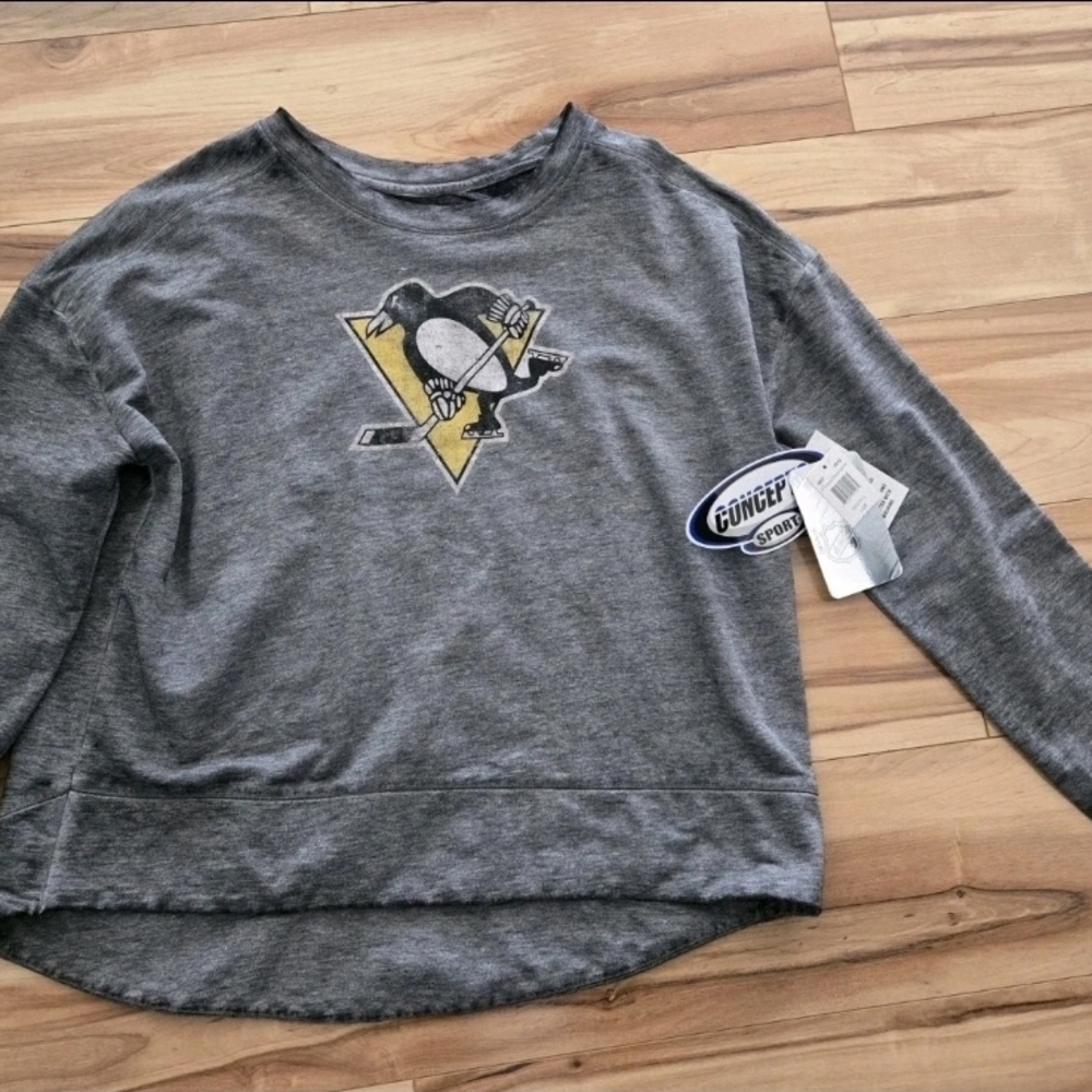 Concepts Sports Pittsburgh Penguins Women’s Sweatshirt NWT Large